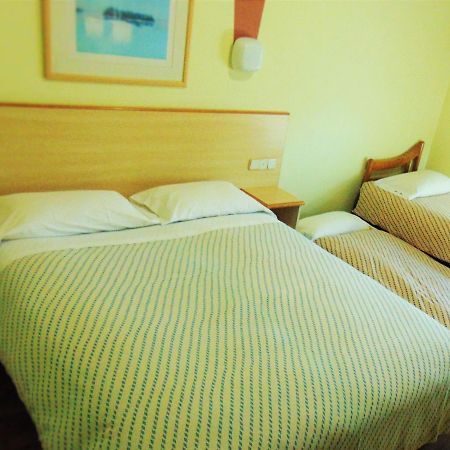 Hotel Aragon La Puebla De Alfinden Buitenkant foto
