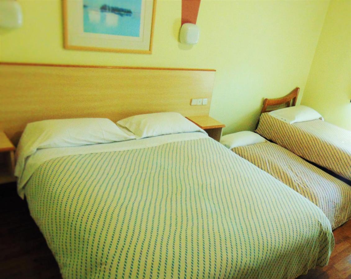 Hotel Aragon La Puebla De Alfinden Buitenkant foto
